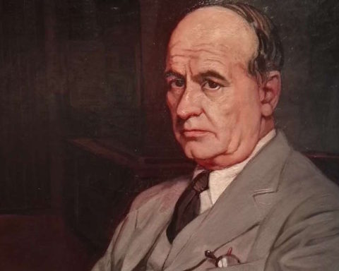 José Ortega y Gasset posando para pintura