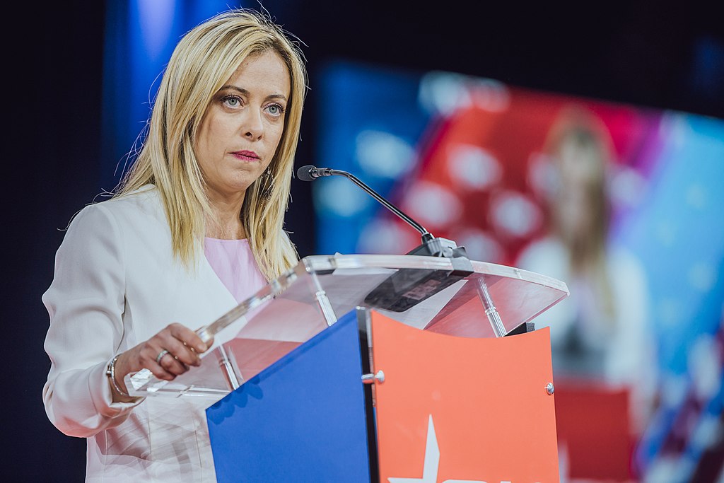 Giorgia Meloni en un discurso