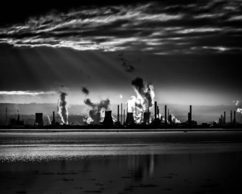 Las reservas de fácil acceso de minerales, petróleo y gas se han terminado y hace ya mucho que nos encontramos en la era de la extracción de energía extrema