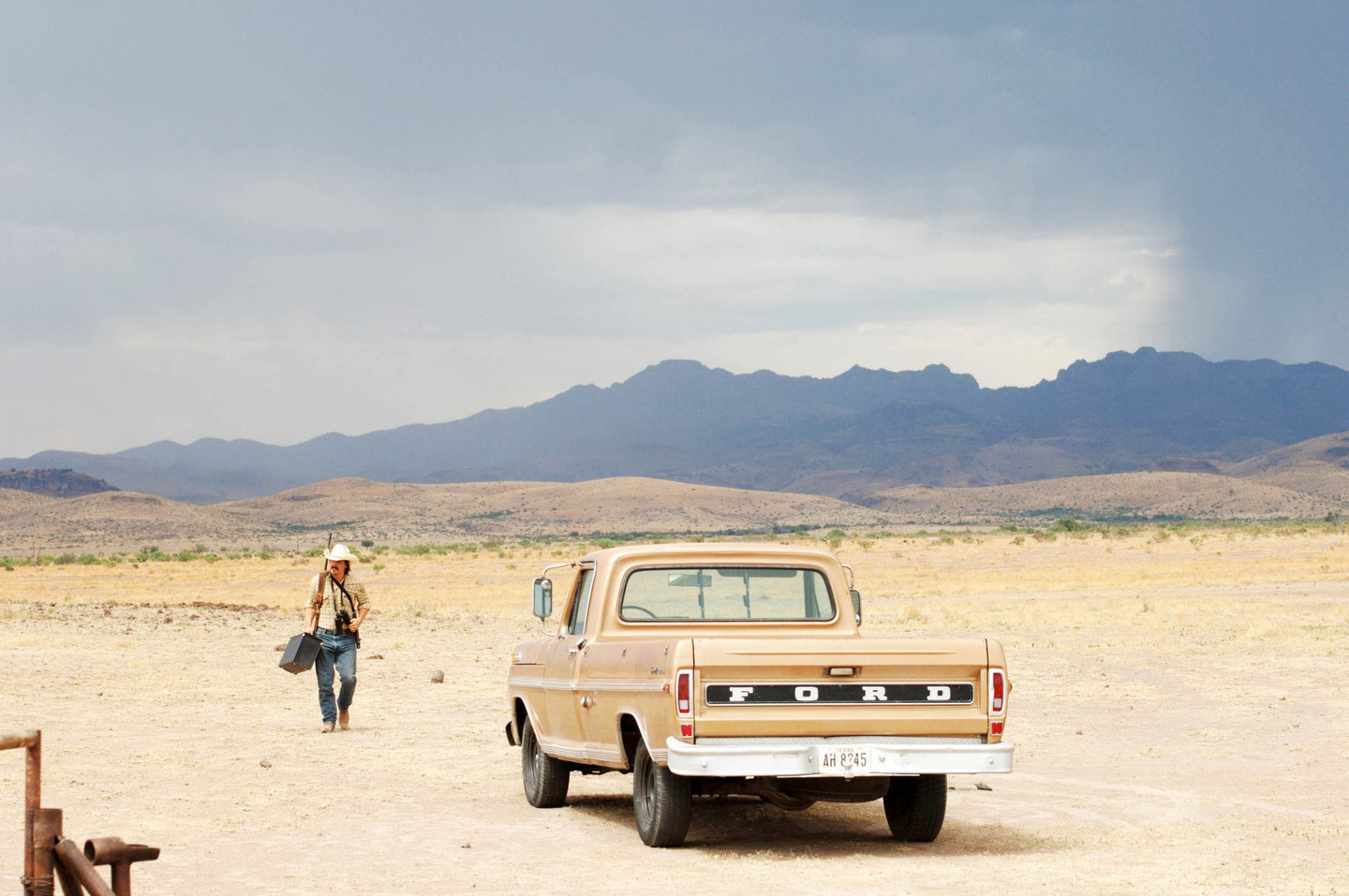 No Country for Old Men. 2007. EEUU. Escrita y dirigida por Joel Coen, Ethan Coen. Basada en la novela de Cormac McCarthy.