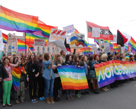 Manifestación LGBT contra la guerra en Ucrania y Rusia en San Petersburgo