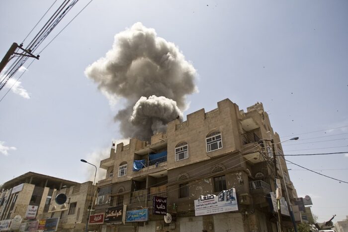 Bombardeos aéreos sobre Saná (Yemen) desde Arabia Saudí en 2016. Por Fahd Sadi