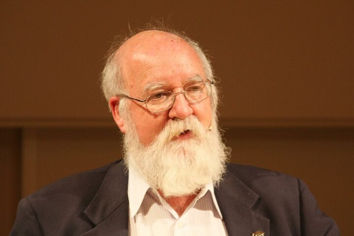 Daniel Dennett en el 17. Göttinger Literaturherbst, 19 de octubre de 2008, en Göttingen, Alemania. Fuente: Wikimedia Commons, Mathias Schindler.