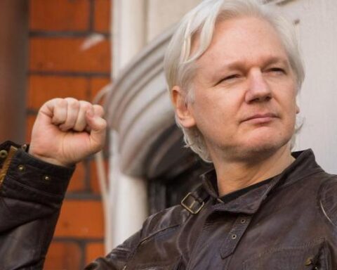 Julian Assange Libre