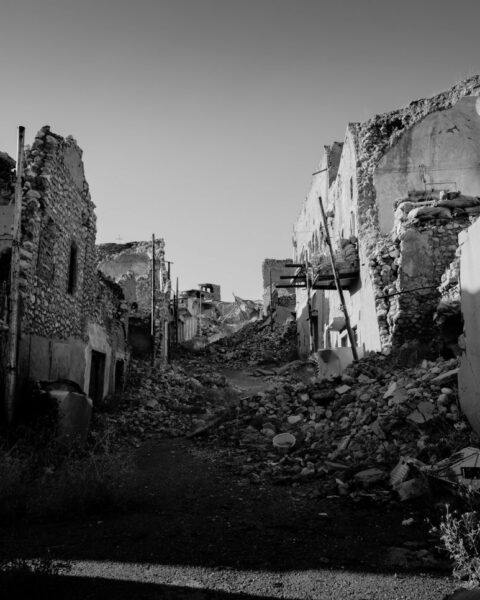 Israel strikes Gaza shelters