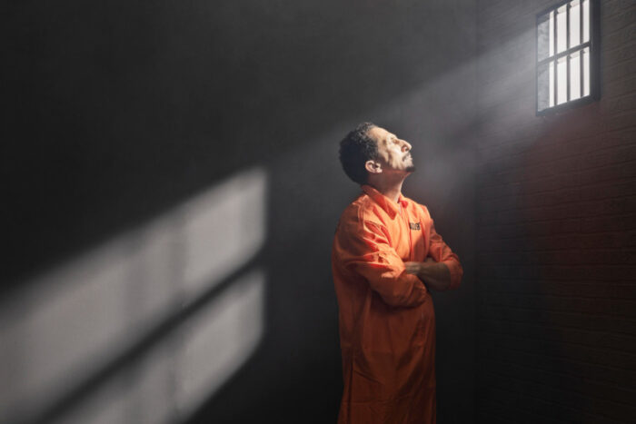 prisionero en cárcel