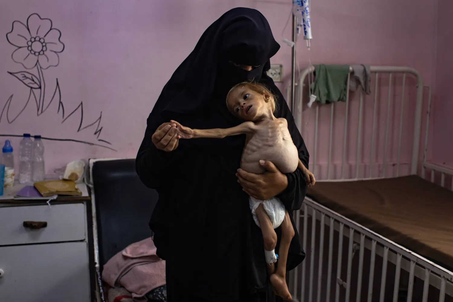 El niño palestino Sham Qudeih en medio de la hambruna que se extiende por Gaza, por EPA.